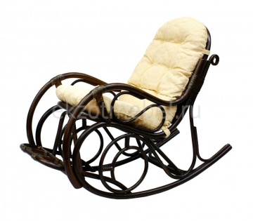Кресло-качалка из натурального ротанга.