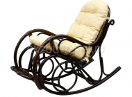 Кресло-качалка из натурального ротанга.